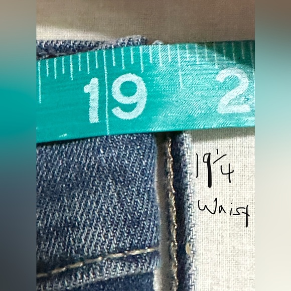 Signature Jeans Levis Strauss Curvy Mid Rise Boot Cut Plus Size 18 Tag 34 x 32 - Picture 13 of 16